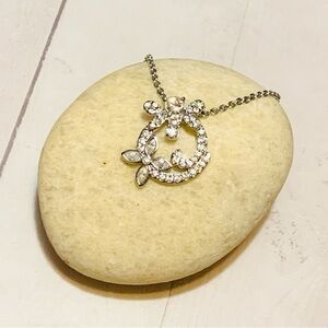 Swarovski Dragonfly and Butterfly Circle Necklace 851818